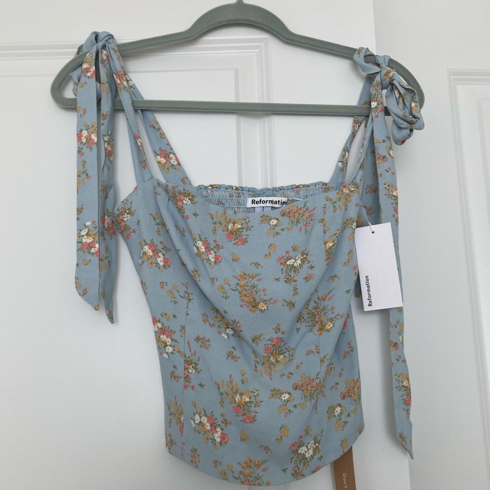 New with tags Reformation top!
